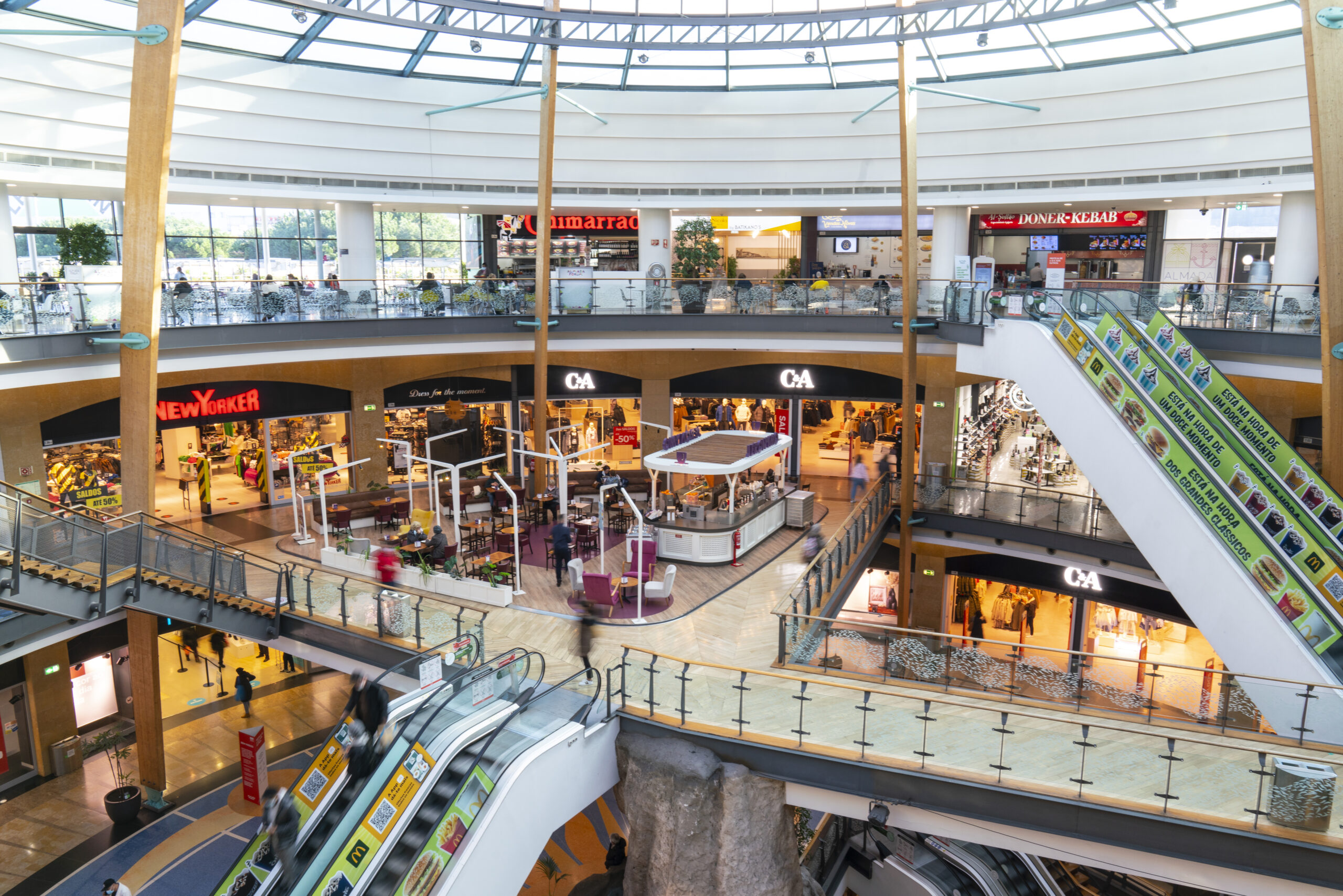 Almada Forum