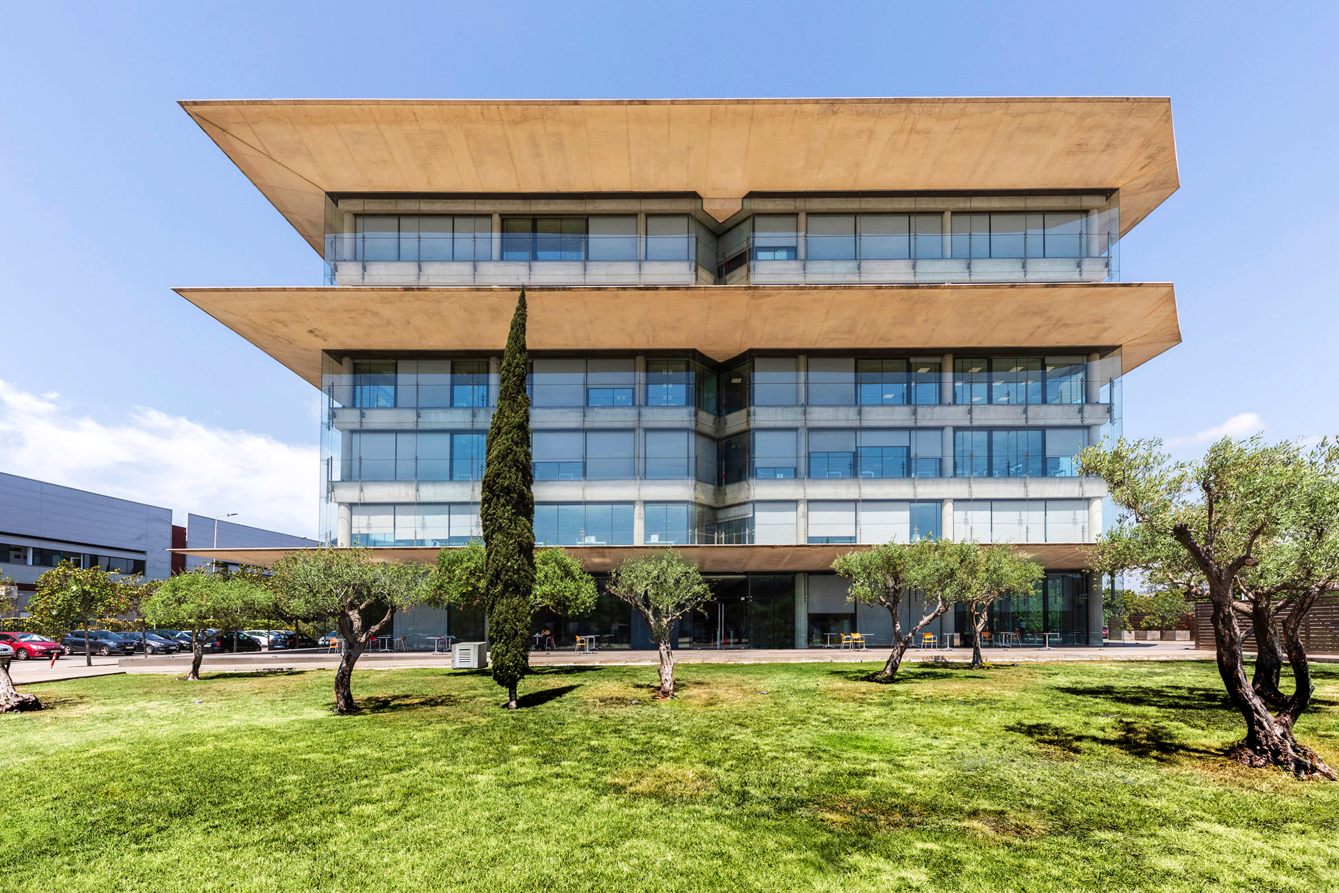 Avenida Parc Logistic 10-12 y 22-26 (PLZF A y B)