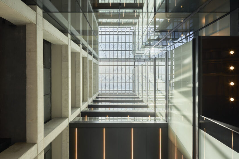 Espacios de trabajo sostenibles en Ruiz Picasso 11, edificio de MERLIN Properties reconocido con la certificación LEED Zero Carbon por el USGBC.