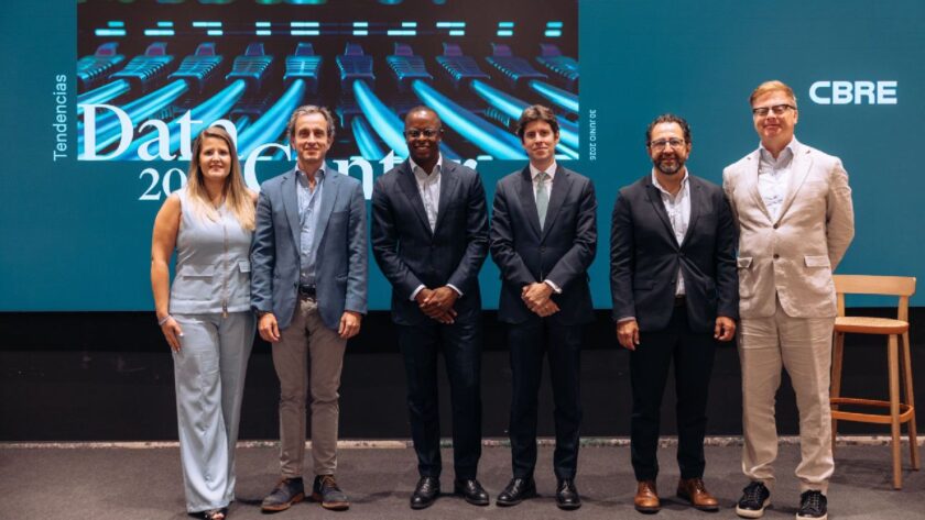 Profesionales del sector tecnológico e inmobiliario analizan las tendencias en Data Centers y el desarrollo de la infraestructura digital desde Ruiz Picasso 11 en Madrid.