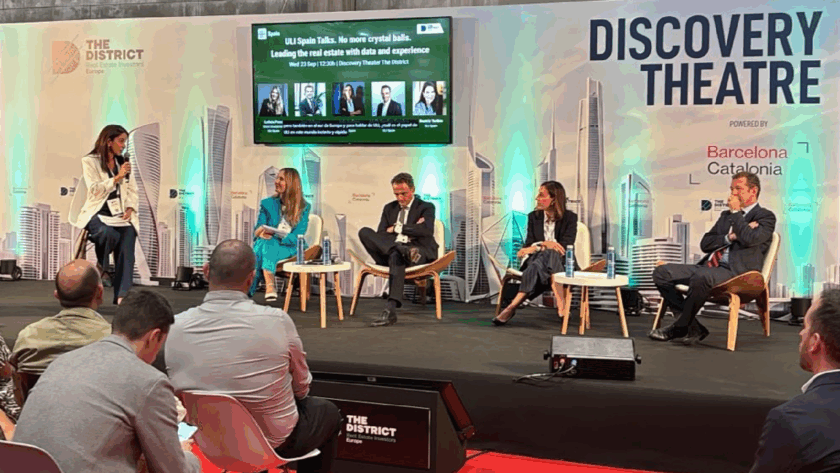Inés Arellano, Directora de MERLIN Properties, durante la mesa redonda ULI sobre el futuro del sector inmobiliario organizada por The District.